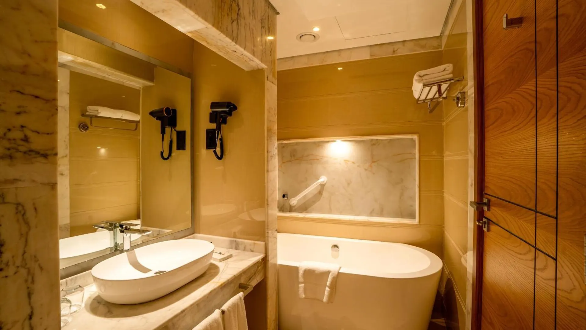 La Zona Continental Hotel دبي